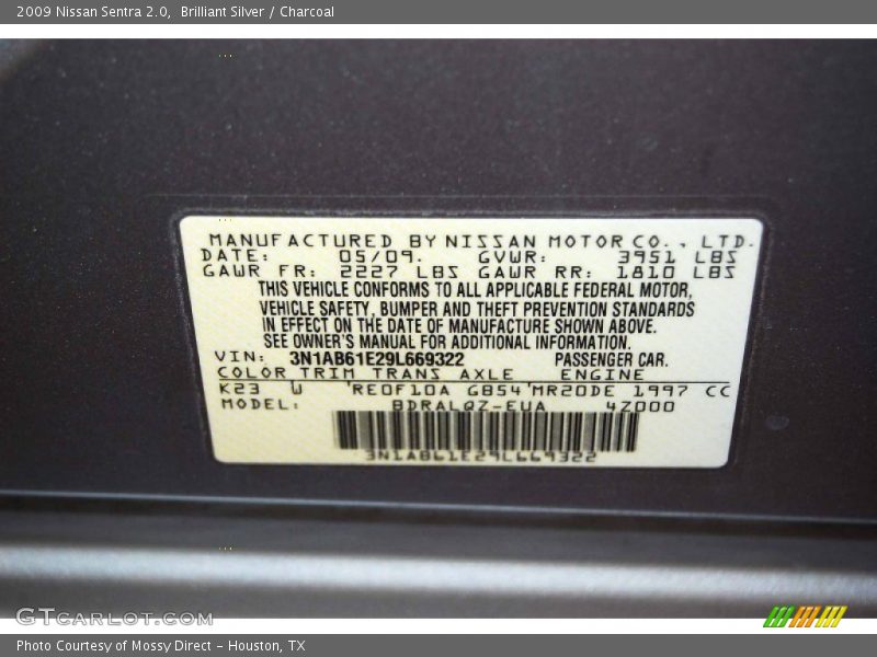 Brilliant Silver / Charcoal 2009 Nissan Sentra 2.0