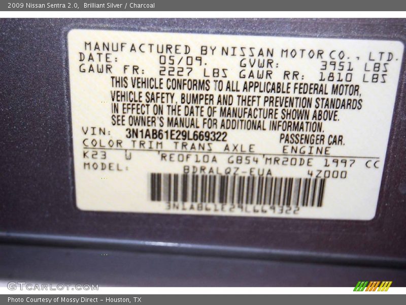 Brilliant Silver / Charcoal 2009 Nissan Sentra 2.0