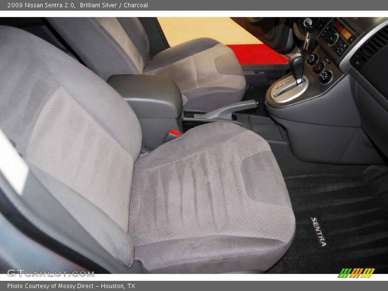 Brilliant Silver / Charcoal 2009 Nissan Sentra 2.0