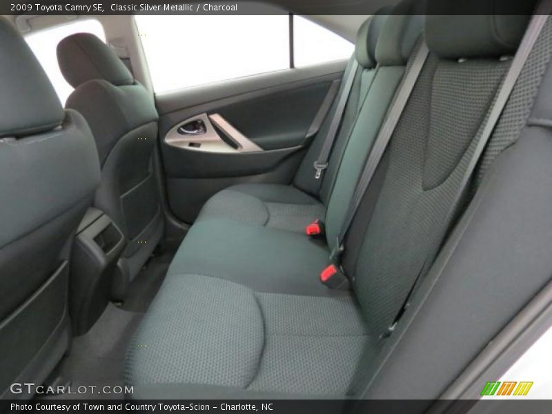 Classic Silver Metallic / Charcoal 2009 Toyota Camry SE
