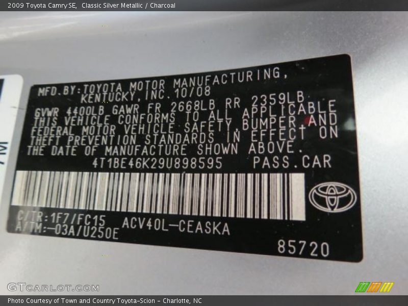 Classic Silver Metallic / Charcoal 2009 Toyota Camry SE