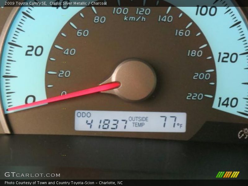 Classic Silver Metallic / Charcoal 2009 Toyota Camry SE