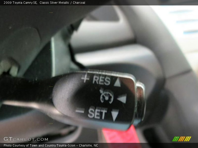 Classic Silver Metallic / Charcoal 2009 Toyota Camry SE