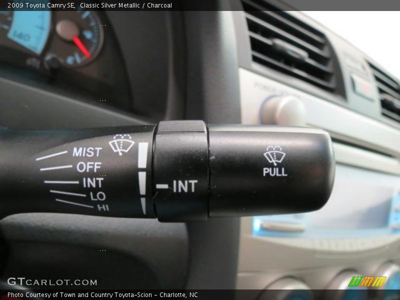 Classic Silver Metallic / Charcoal 2009 Toyota Camry SE