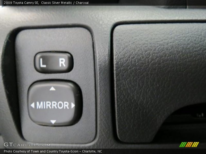Classic Silver Metallic / Charcoal 2009 Toyota Camry SE