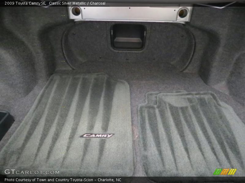 Classic Silver Metallic / Charcoal 2009 Toyota Camry SE
