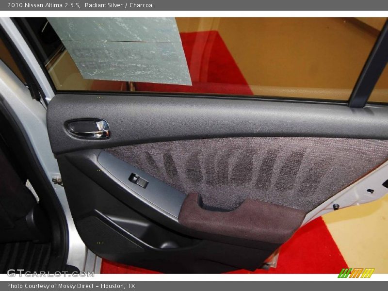 Radiant Silver / Charcoal 2010 Nissan Altima 2.5 S