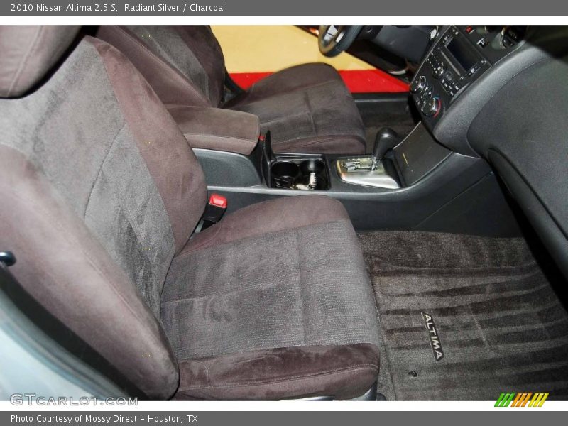 Radiant Silver / Charcoal 2010 Nissan Altima 2.5 S