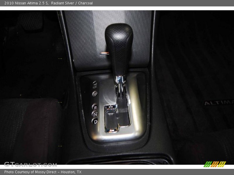 Radiant Silver / Charcoal 2010 Nissan Altima 2.5 S