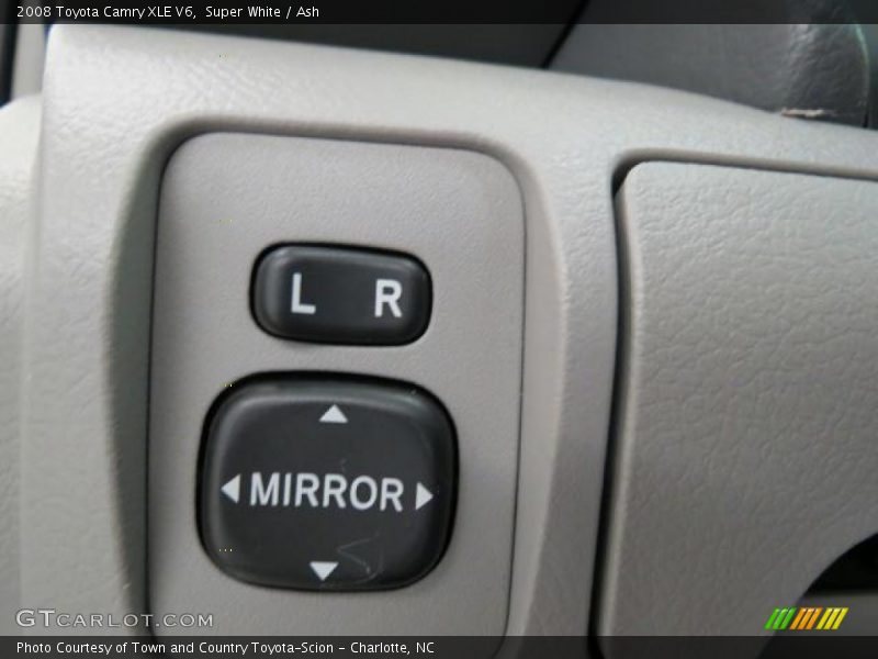Super White / Ash 2008 Toyota Camry XLE V6
