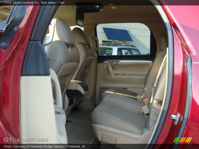 Red Jewel / Tan 2008 Saturn Outlook XE