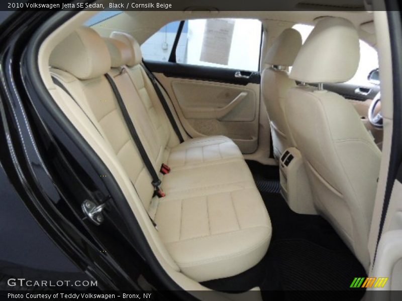 Black / Cornsilk Beige 2010 Volkswagen Jetta SE Sedan
