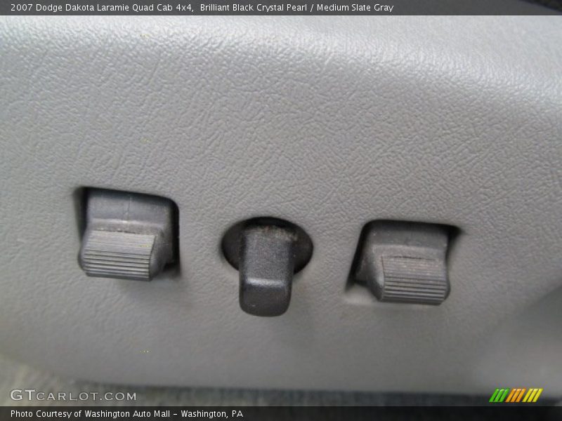 Brilliant Black Crystal Pearl / Medium Slate Gray 2007 Dodge Dakota Laramie Quad Cab 4x4