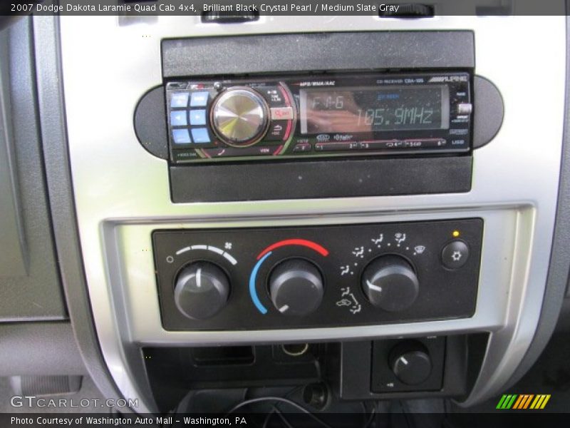 Brilliant Black Crystal Pearl / Medium Slate Gray 2007 Dodge Dakota Laramie Quad Cab 4x4