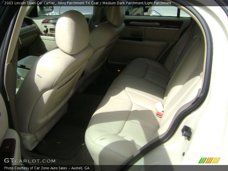 Ivory Parchment Tri Coat / Medium Dark Parchment/Light Parchment 2003 Lincoln Town Car Cartier
