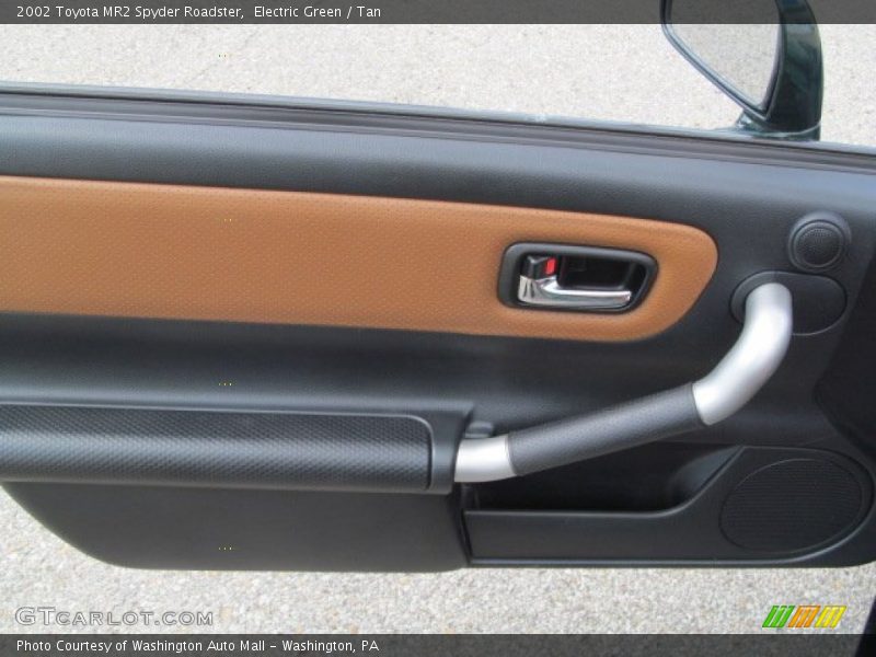 Door Panel of 2002 MR2 Spyder Roadster