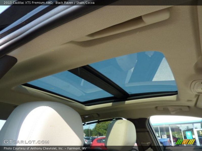 Sunroof of 2013 XTS Premium AWD