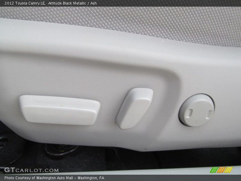 Attitude Black Metallic / Ash 2012 Toyota Camry LE