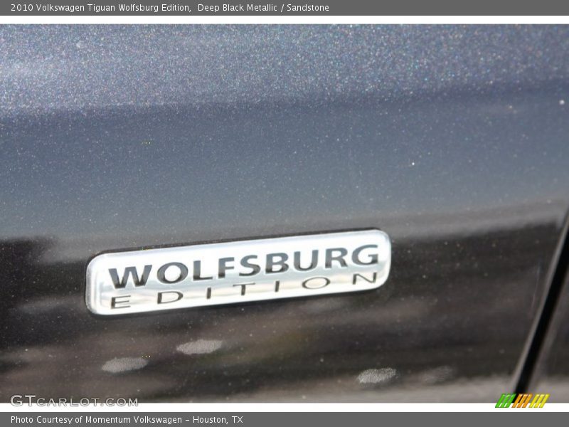 Deep Black Metallic / Sandstone 2010 Volkswagen Tiguan Wolfsburg Edition