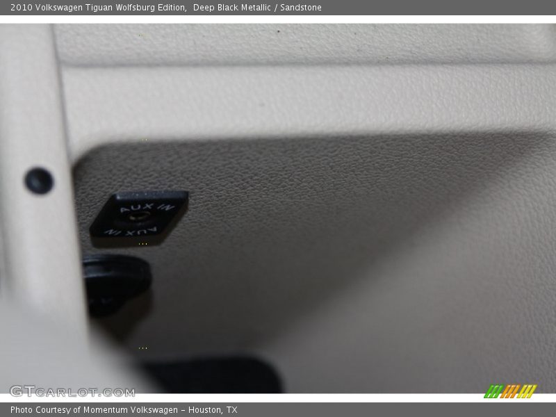 Deep Black Metallic / Sandstone 2010 Volkswagen Tiguan Wolfsburg Edition