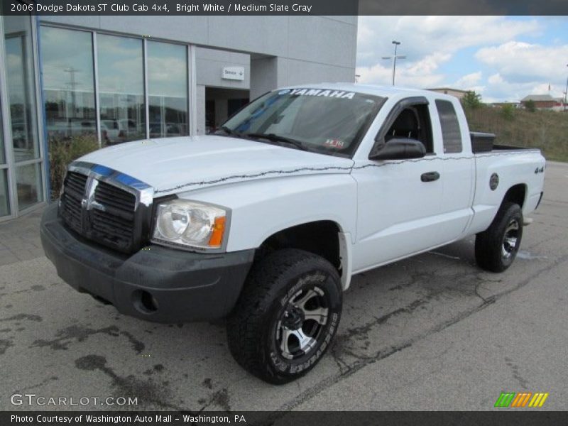 Bright White / Medium Slate Gray 2006 Dodge Dakota ST Club Cab 4x4