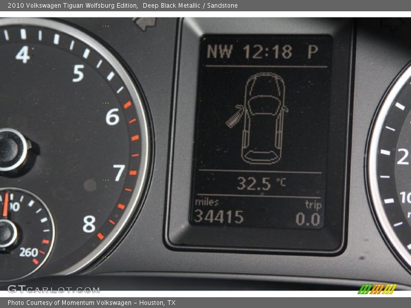Deep Black Metallic / Sandstone 2010 Volkswagen Tiguan Wolfsburg Edition