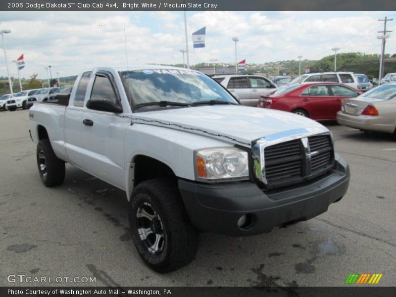 Bright White / Medium Slate Gray 2006 Dodge Dakota ST Club Cab 4x4