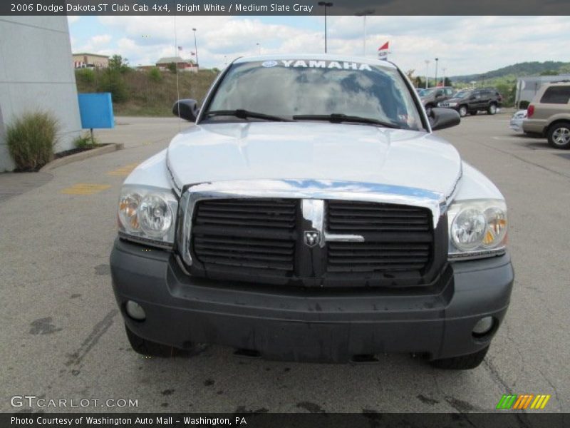 Bright White / Medium Slate Gray 2006 Dodge Dakota ST Club Cab 4x4