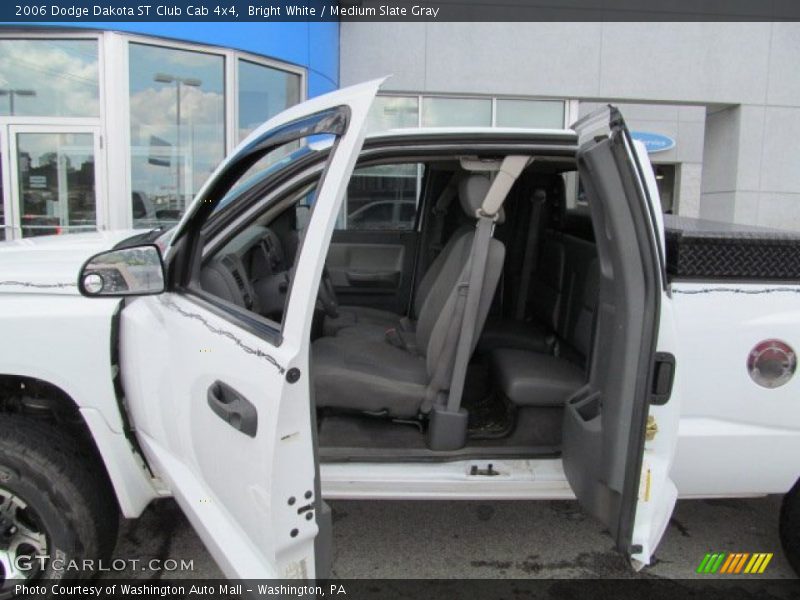 Bright White / Medium Slate Gray 2006 Dodge Dakota ST Club Cab 4x4