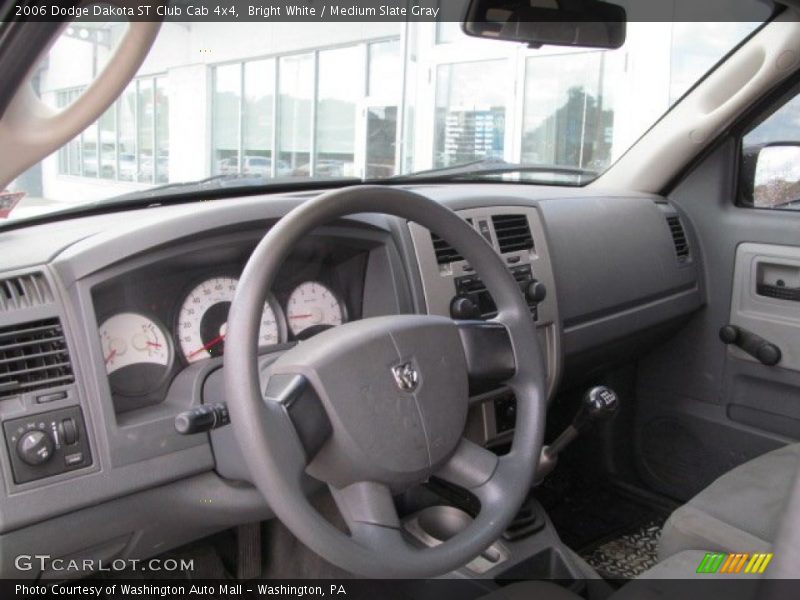 Bright White / Medium Slate Gray 2006 Dodge Dakota ST Club Cab 4x4