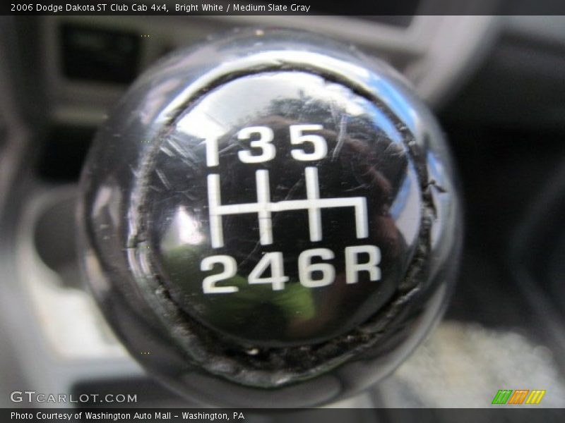 Bright White / Medium Slate Gray 2006 Dodge Dakota ST Club Cab 4x4
