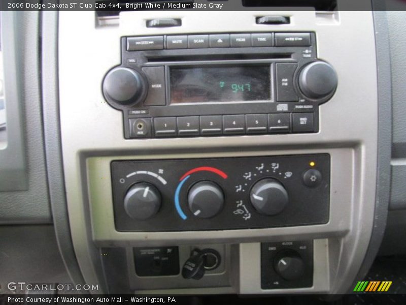 Bright White / Medium Slate Gray 2006 Dodge Dakota ST Club Cab 4x4