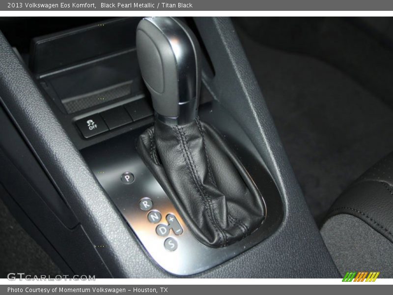 Black Pearl Metallic / Titan Black 2013 Volkswagen Eos Komfort