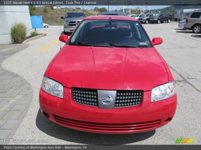 Code Red / Charcoal 2005 Nissan Sentra 1.8 S Special Edition