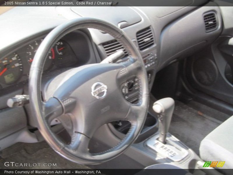 Code Red / Charcoal 2005 Nissan Sentra 1.8 S Special Edition
