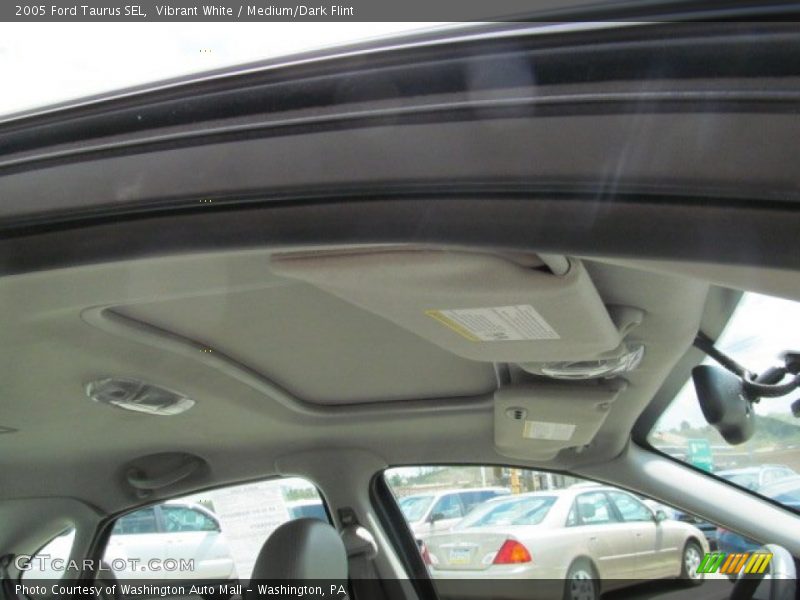 Vibrant White / Medium/Dark Flint 2005 Ford Taurus SEL