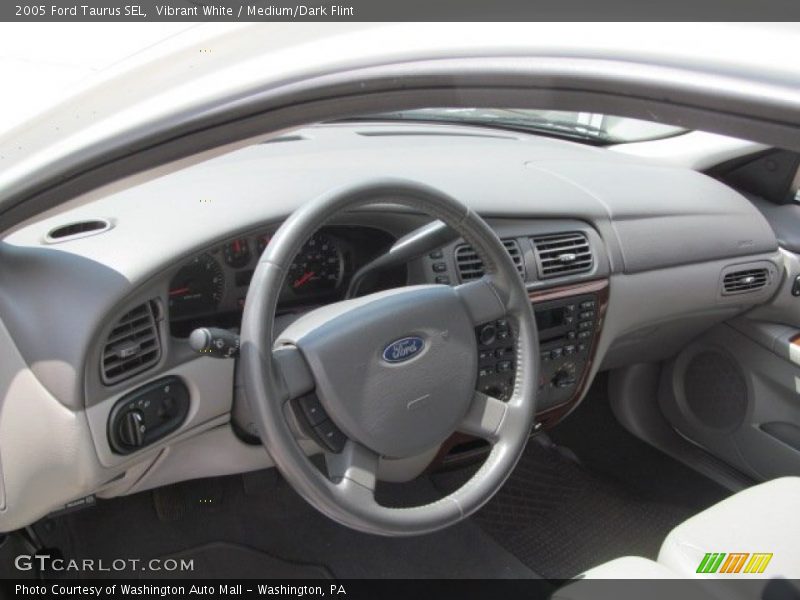 Vibrant White / Medium/Dark Flint 2005 Ford Taurus SEL