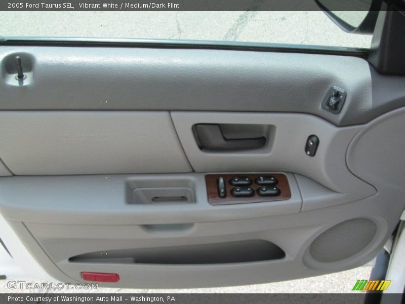 Vibrant White / Medium/Dark Flint 2005 Ford Taurus SEL
