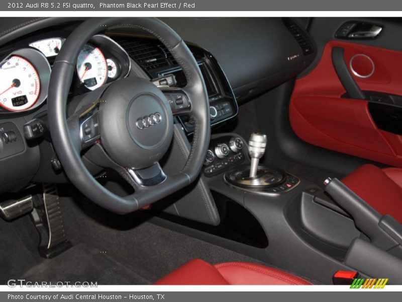 Phantom Black Pearl Effect / Red 2012 Audi R8 5.2 FSI quattro