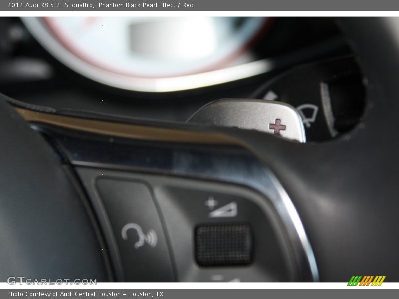 Controls of 2012 R8 5.2 FSI quattro