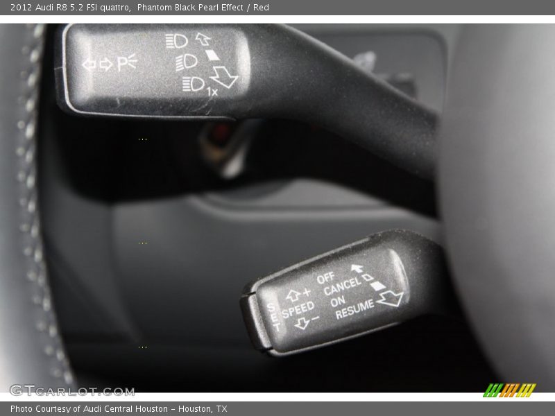 Controls of 2012 R8 5.2 FSI quattro