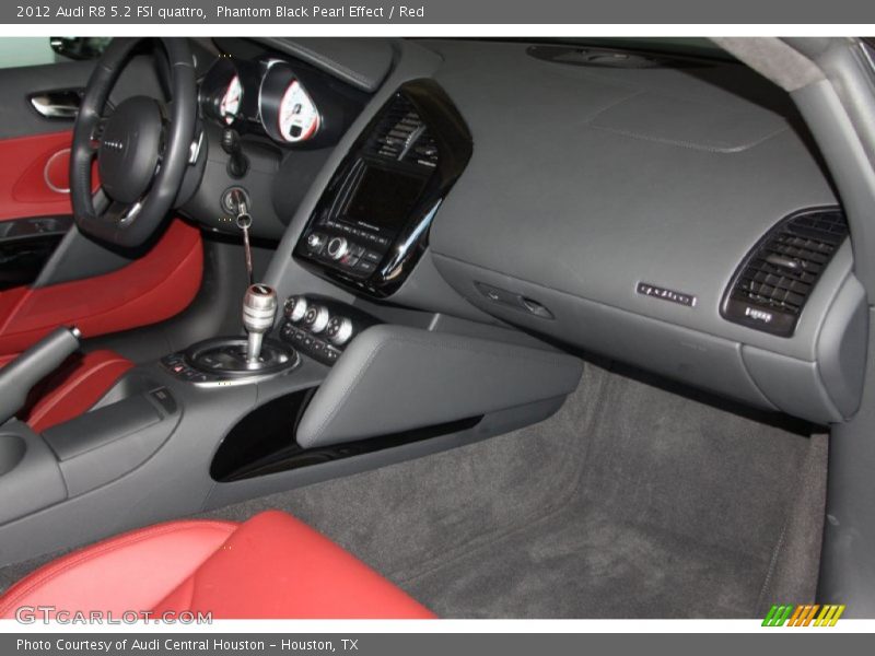 Dashboard of 2012 R8 5.2 FSI quattro