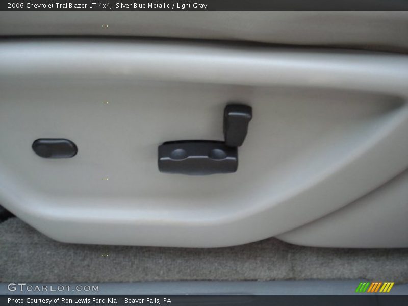 Silver Blue Metallic / Light Gray 2006 Chevrolet TrailBlazer LT 4x4