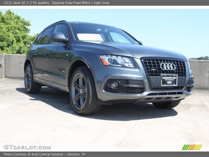 Daytona Gray Pearl Effect / Light Gray 2012 Audi Q5 3.2 FSI quattro