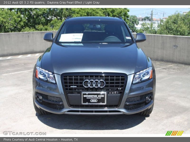 Daytona Gray Pearl Effect / Light Gray 2012 Audi Q5 3.2 FSI quattro