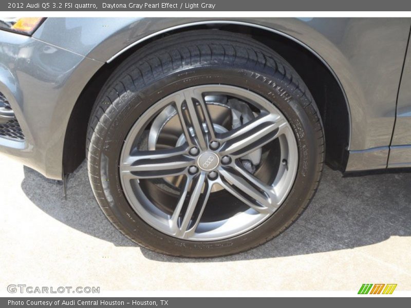  2012 Q5 3.2 FSI quattro Wheel