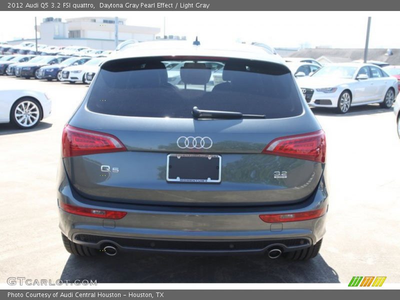 Daytona Gray Pearl Effect / Light Gray 2012 Audi Q5 3.2 FSI quattro