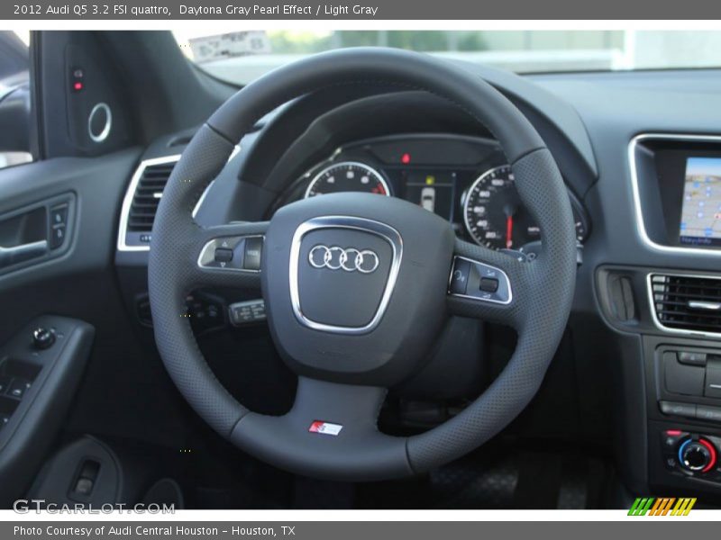  2012 Q5 3.2 FSI quattro Steering Wheel