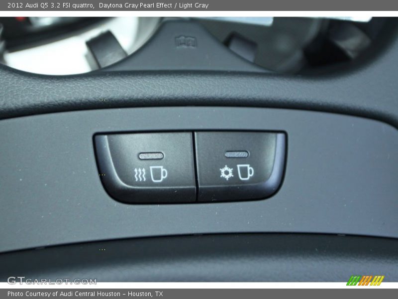 Controls of 2012 Q5 3.2 FSI quattro