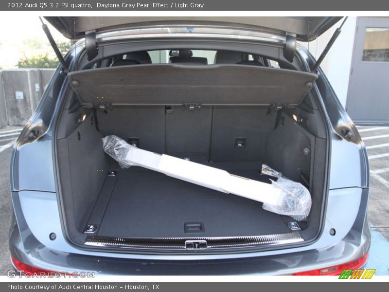  2012 Q5 3.2 FSI quattro Trunk